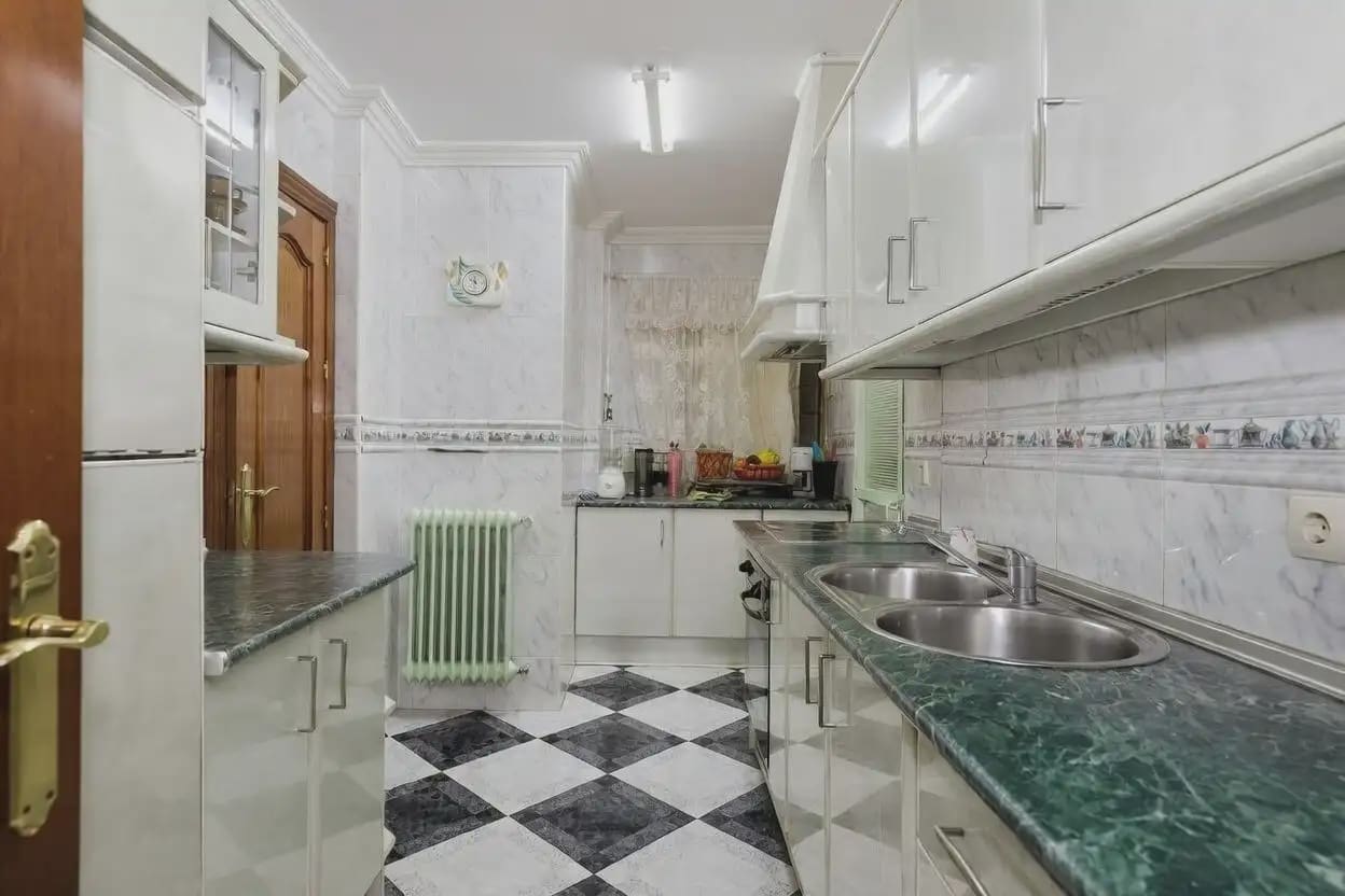 3 sovrum Lägenhet till salu i Granada stad - 220 000 € (Ref: 9837337)