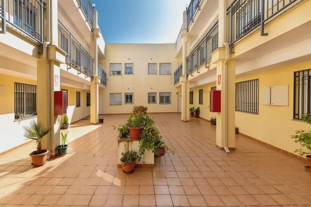 Lejlighed til salg i Cúllar Vega med garage - € 129.000 (Ref: 9837338)