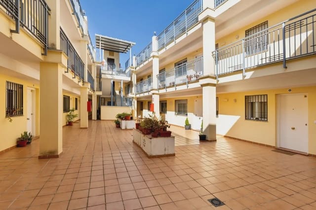 Lejlighed til salg i Cúllar Vega med garage - € 129.000 (Ref: 9837338)
