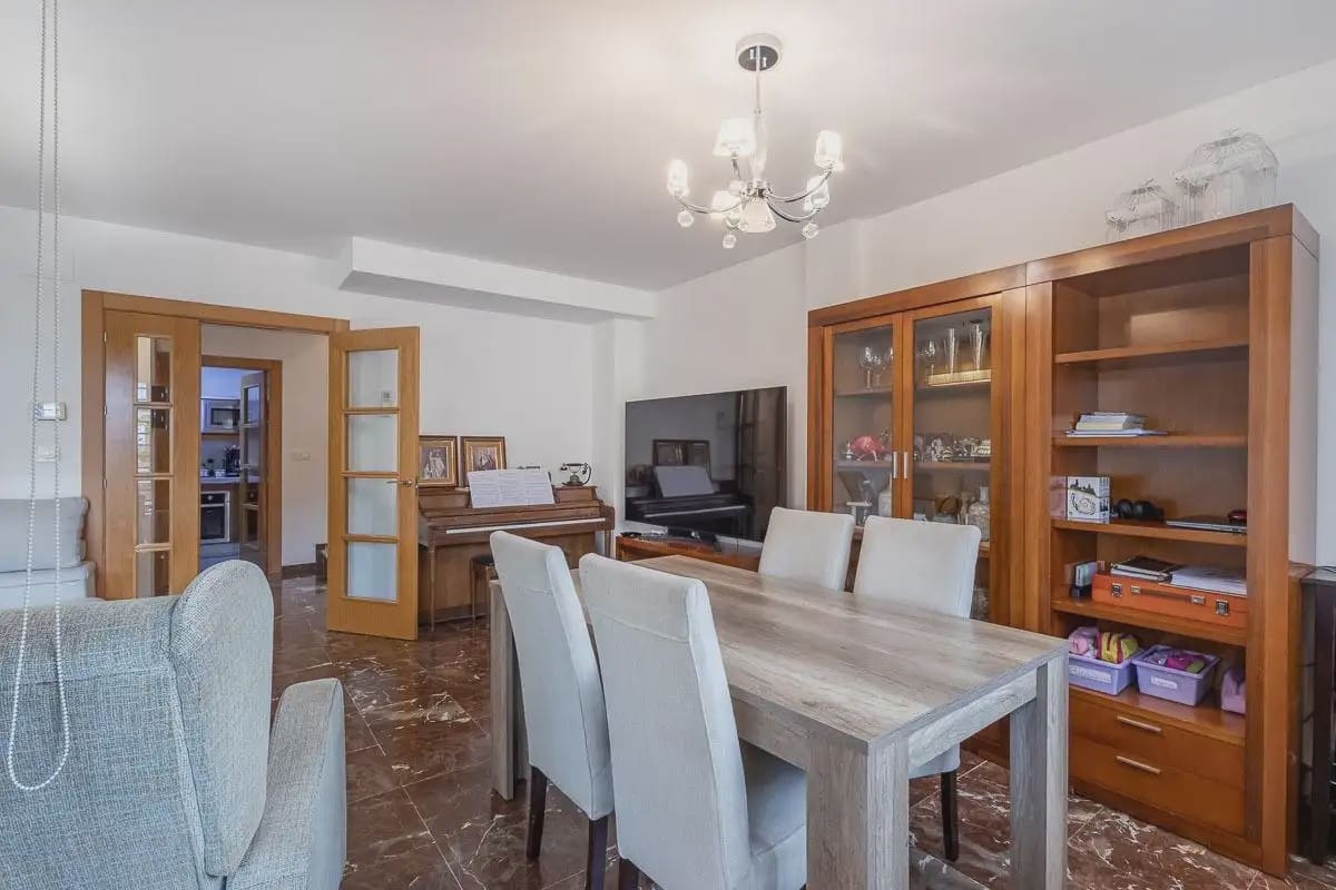 Omakotitalo myytävänä paikassa Armilla mukana 
autotalli - 405 000 € (Ref: 9837339)