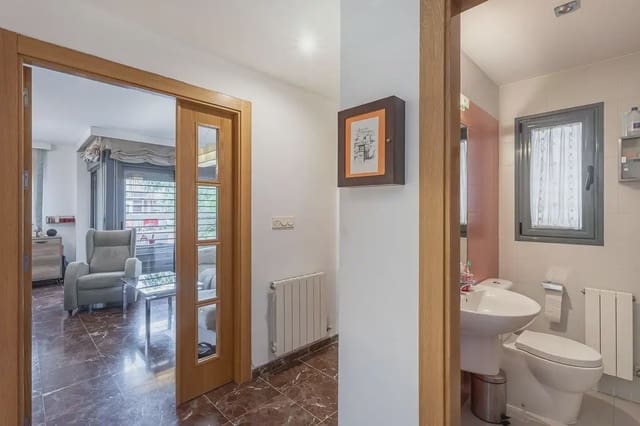 Huis te koop in Armilla met garage - € 405.000 (Ref: 9837339)