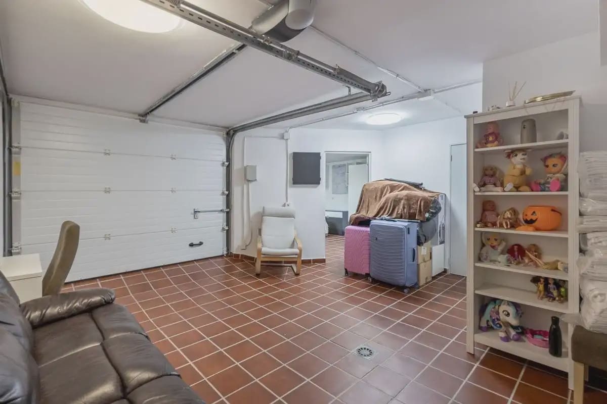 Omakotitalo myytävänä paikassa Armilla mukana 
autotalli - 405 000 € (Ref: 9837339)