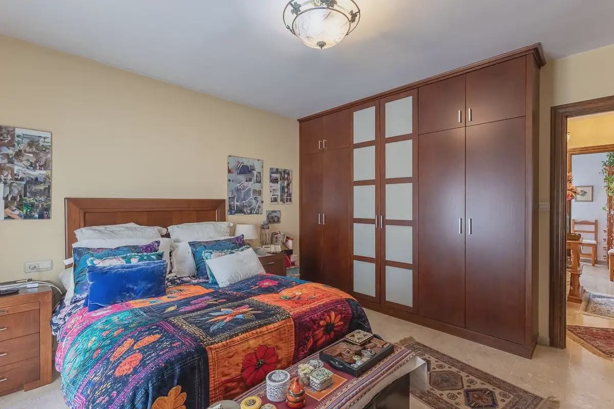 4 soverom Hus til salgs i Huetor Vega med garasje - € 398 000 (Ref: 9837340)