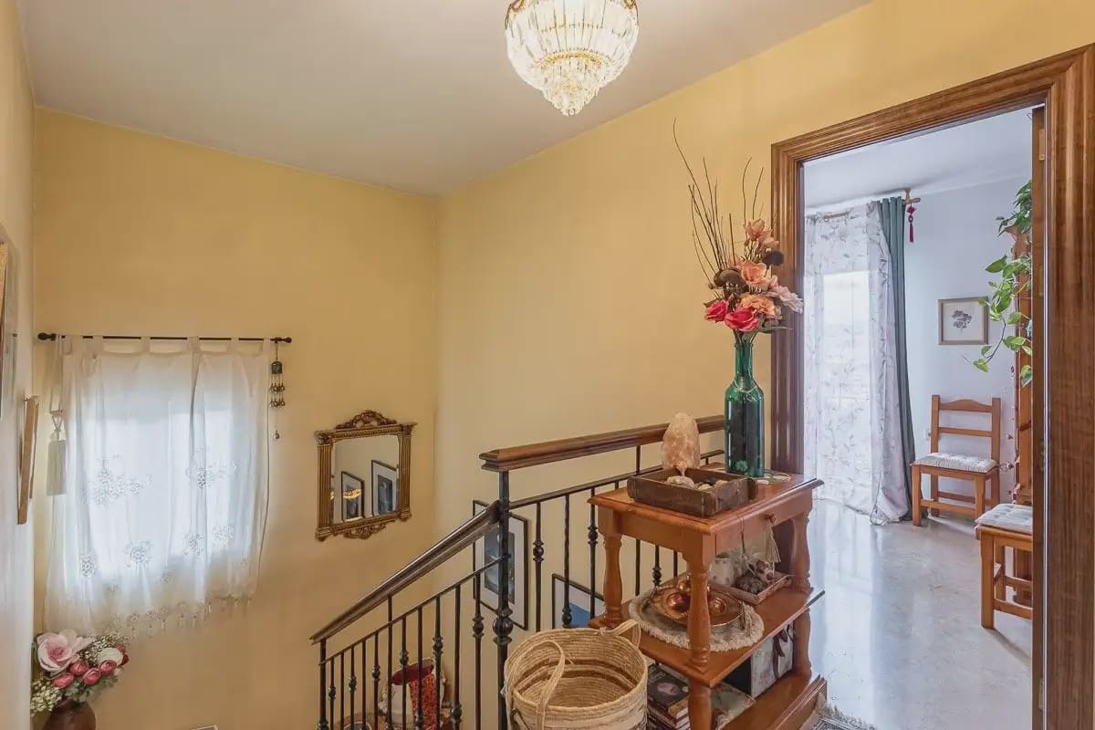 4 soverom Hus til salgs i Huetor Vega med garasje - € 398 000 (Ref: 9837340)