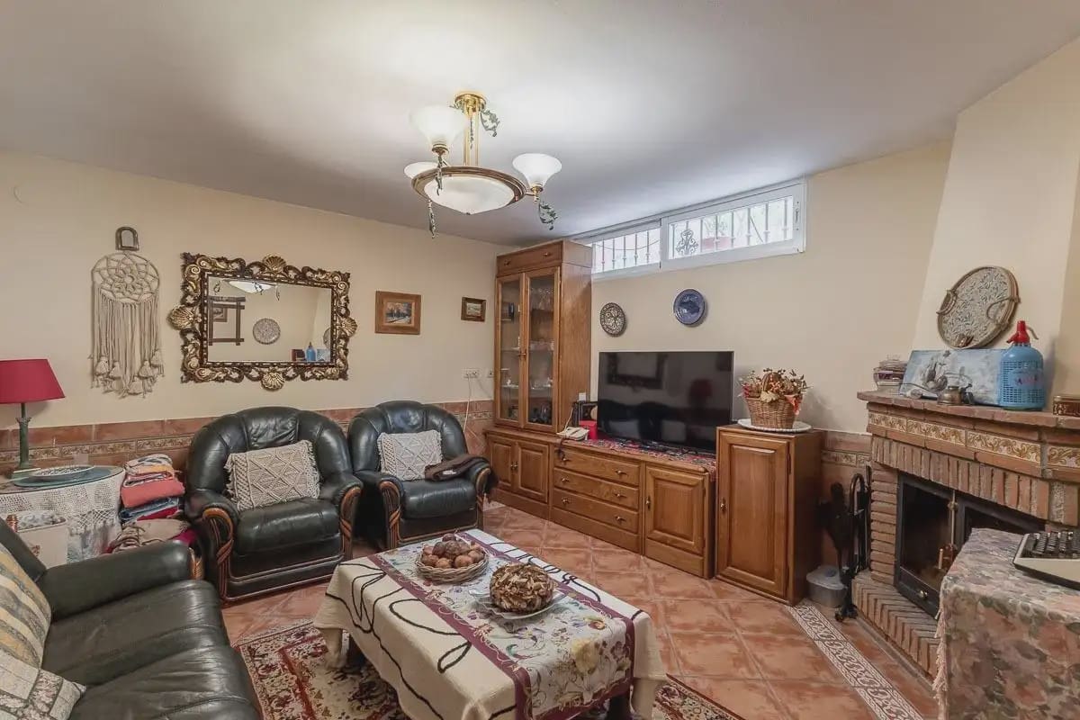 4 soverom Hus til salgs i Huetor Vega med garasje - € 398 000 (Ref: 9837340)