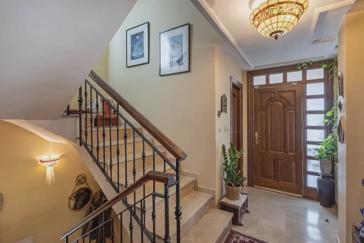 4 soverom Hus til salgs i Huetor Vega med garasje - € 398 000 (Ref: 9837340)