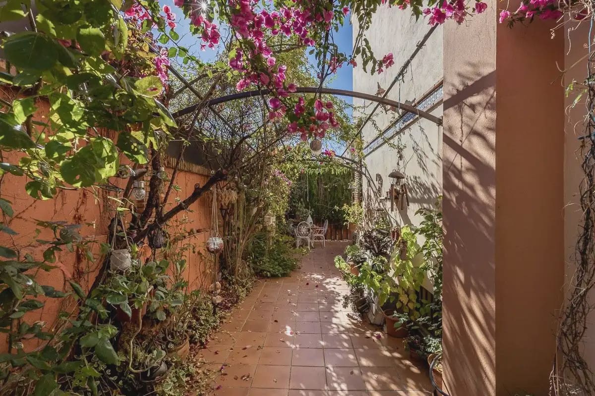 4 soverom Hus til salgs i Huetor Vega med garasje - € 398 000 (Ref: 9837340)