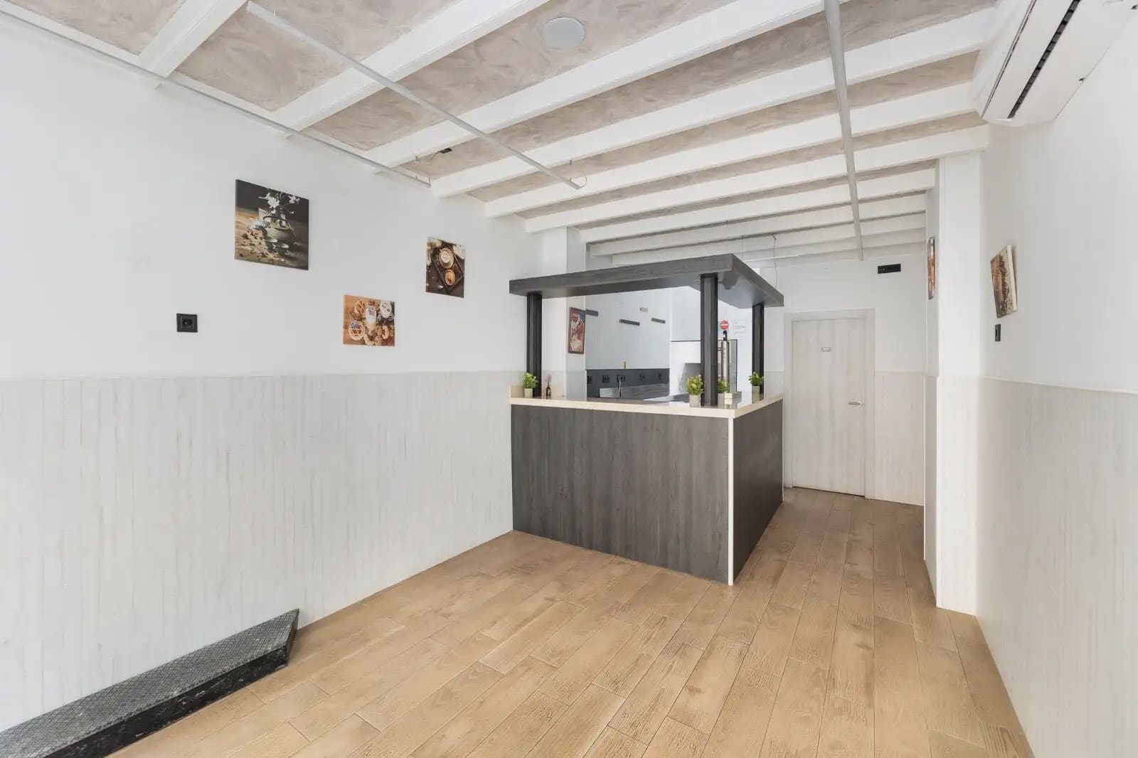 Local Comercial en Granada ciudad en venta - 104.999 € (Ref: 9837341)