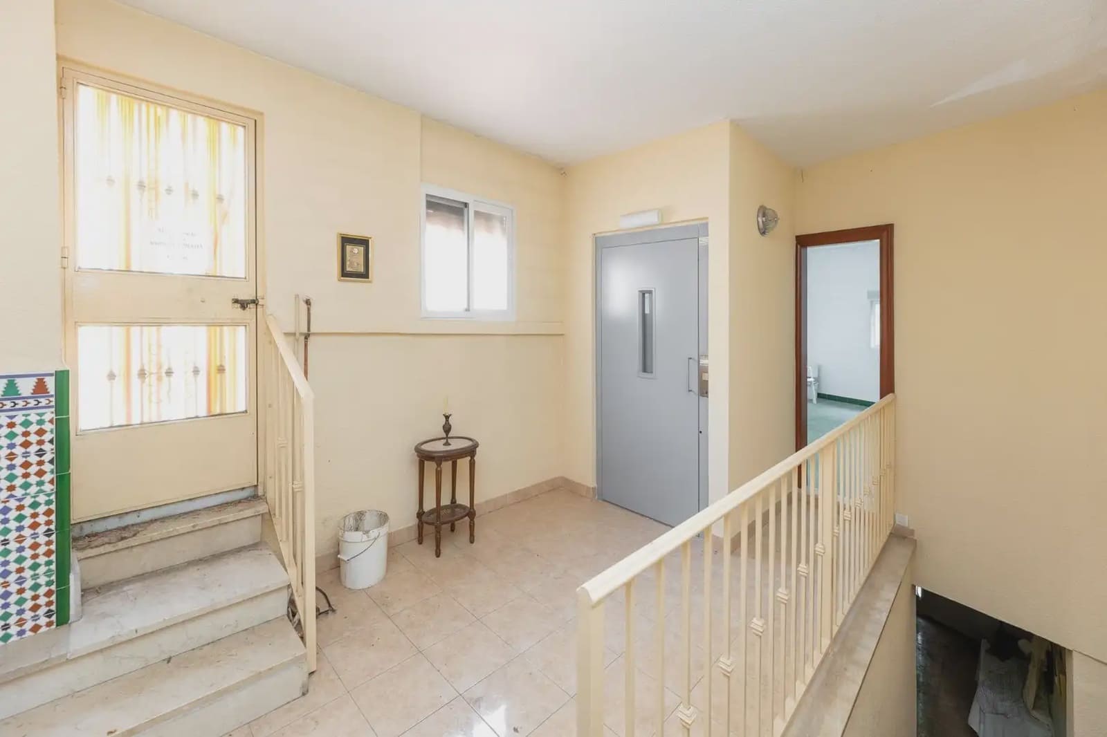 Gewerbe zu verkaufen in Granada Stadt - 444.000 € (Ref: 9837342)