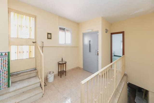 Gewerbe zu verkaufen in Zaidin, Granada Stadt - 444.000 € (Ref: 9837342)