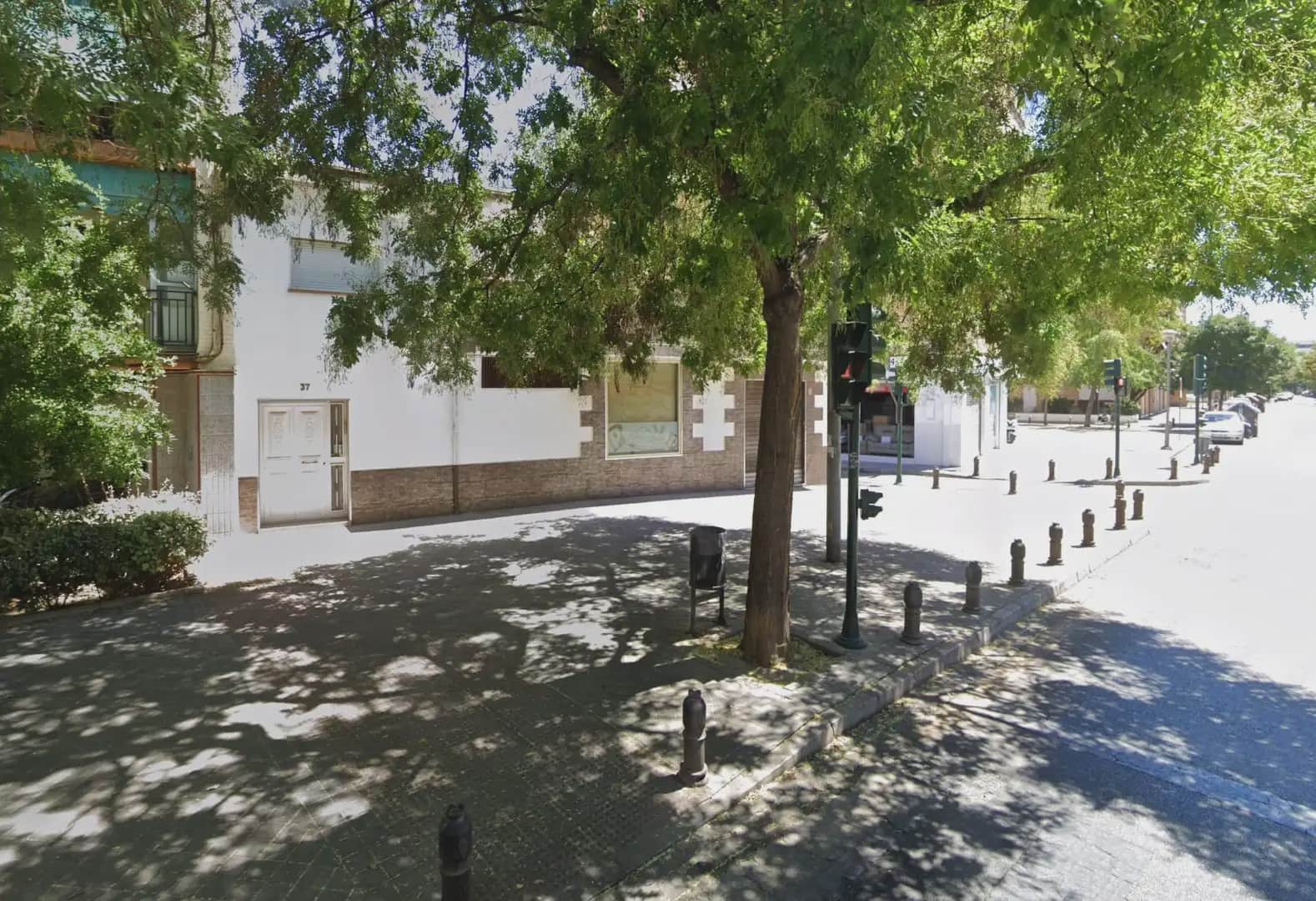 Gewerbe zu verkaufen in Granada Stadt - 444.000 € (Ref: 9837342)