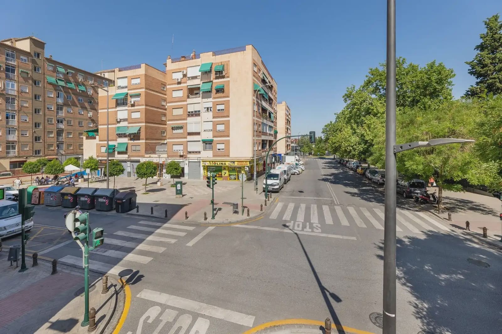 Gewerbe zu verkaufen in Granada Stadt - 444.000 € (Ref: 9837342)