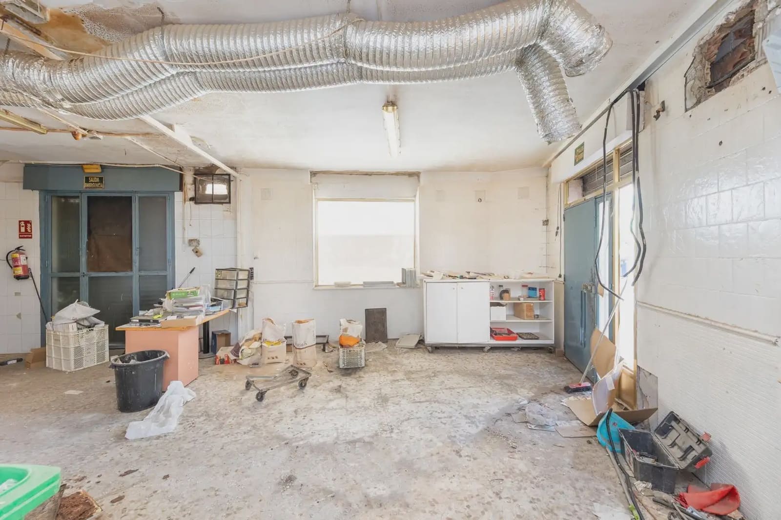 Gewerbe zu verkaufen in Granada Stadt - 444.000 € (Ref: 9837342)