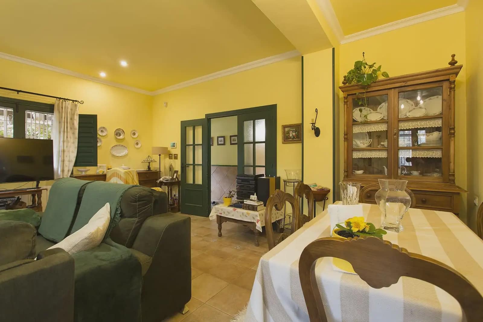 Finca/Herregård til salgs i Chauchina med svømmebasseng garasje - € 290 000 (Ref: 9837343)