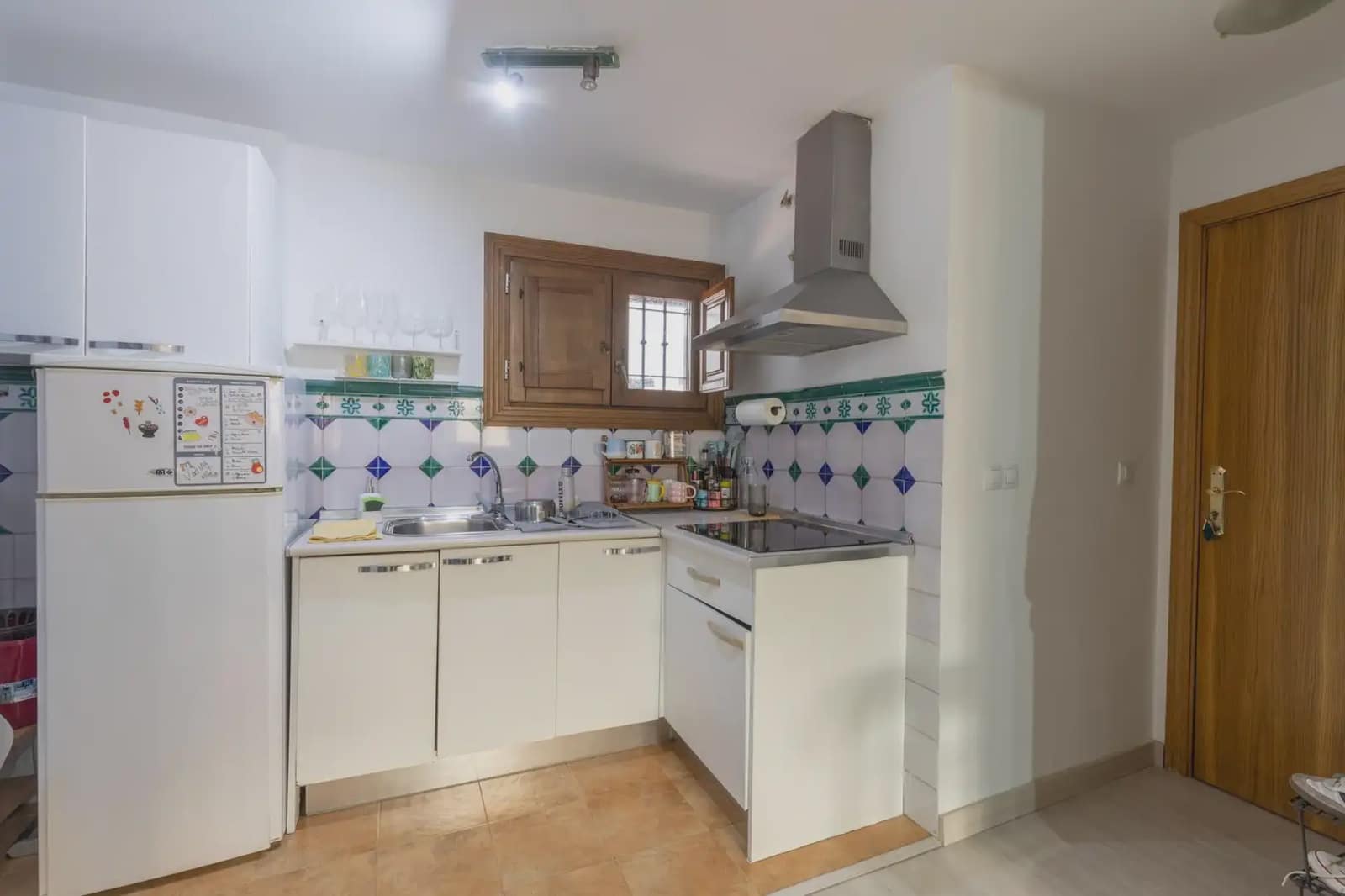Lägenhet till salu i Granada stad - 189 000 € (Ref: 9837344)