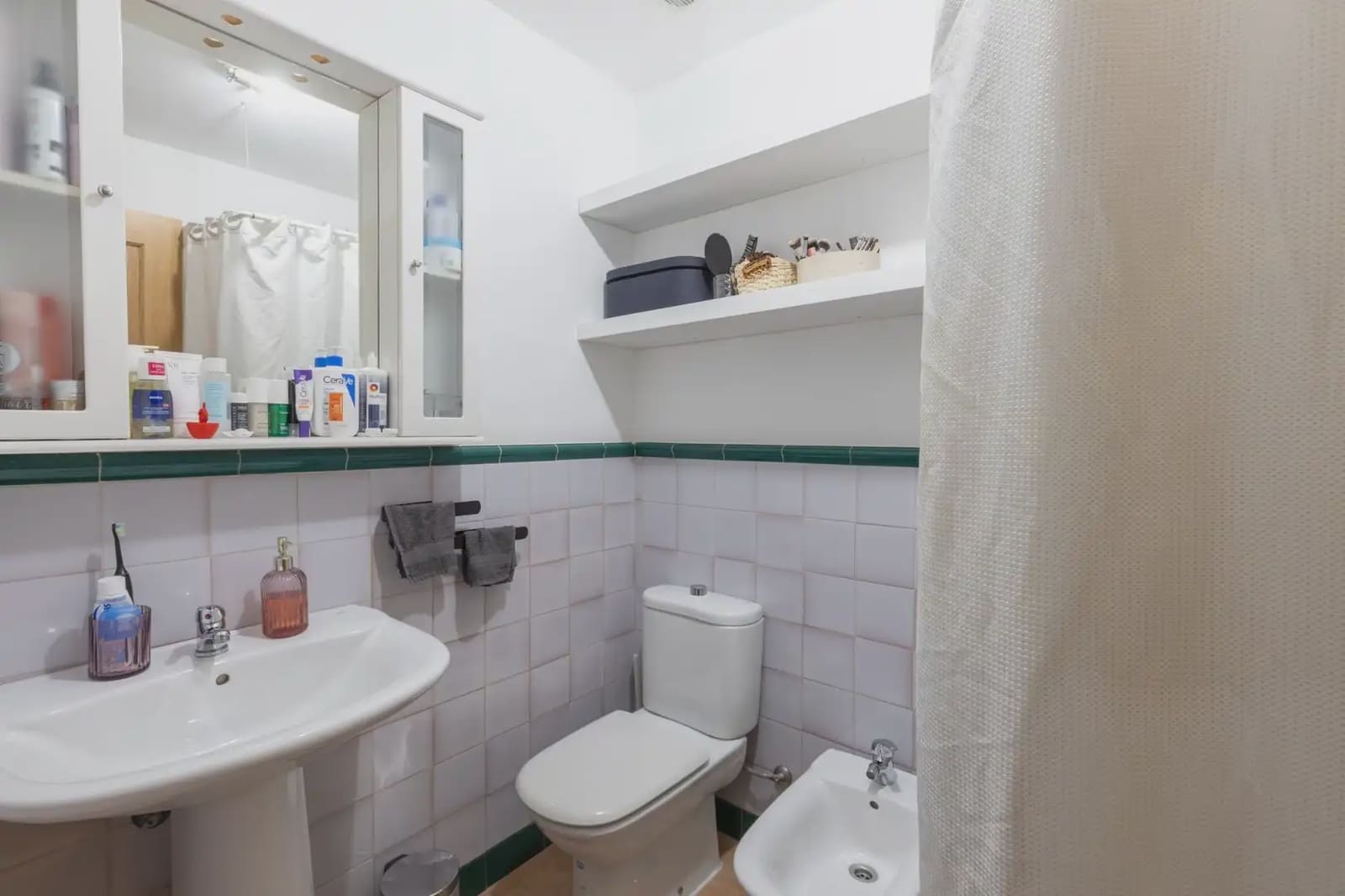 Lägenhet till salu i Granada stad - 189 000 € (Ref: 9837344)