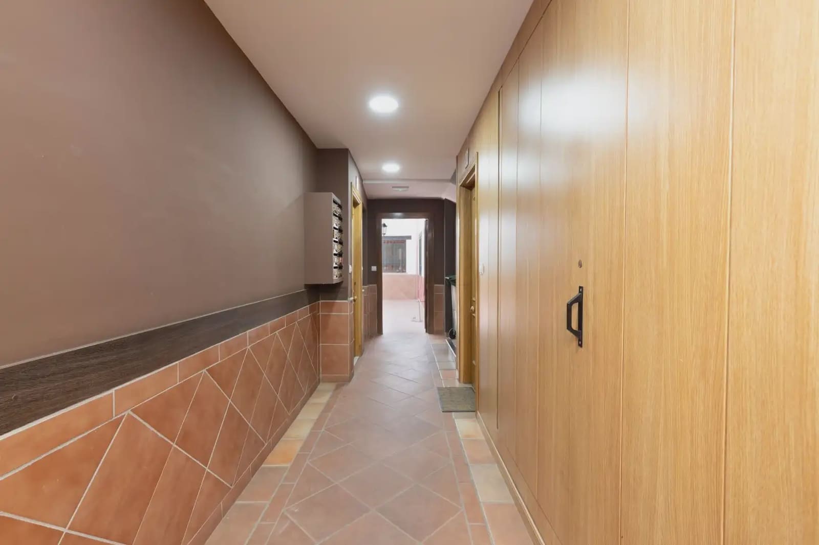 Lägenhet till salu i Granada stad - 189 000 € (Ref: 9837344)
