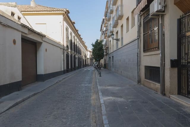 Leilighet til salgs i San Matías - Realejo, Granada by - € 189 000 (Ref: 9837344)