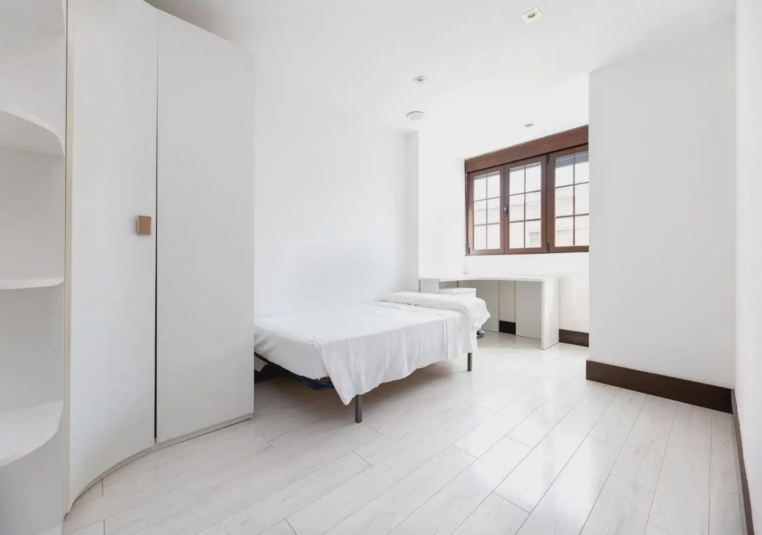 Lejlighed til salg i Granada by - € 189.000 (Ref: 9837345)