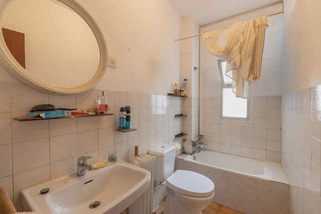 Casa em Banda para venda em Iznalloz com garagem - 129 000 € (Ref: 9837346)