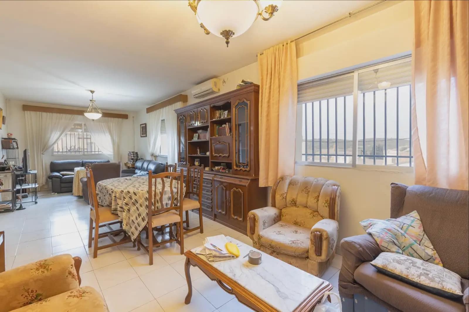 Casa em Banda para venda em Iznalloz com garagem - 129 000 € (Ref: 9837346)