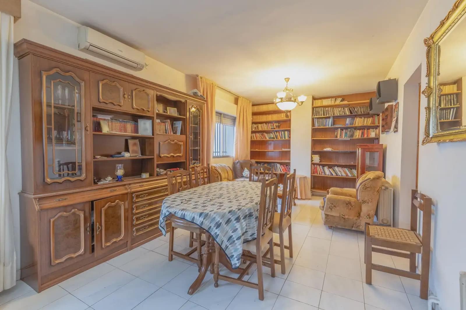 Casa em Banda para venda em Iznalloz com garagem - 129 000 € (Ref: 9837346)