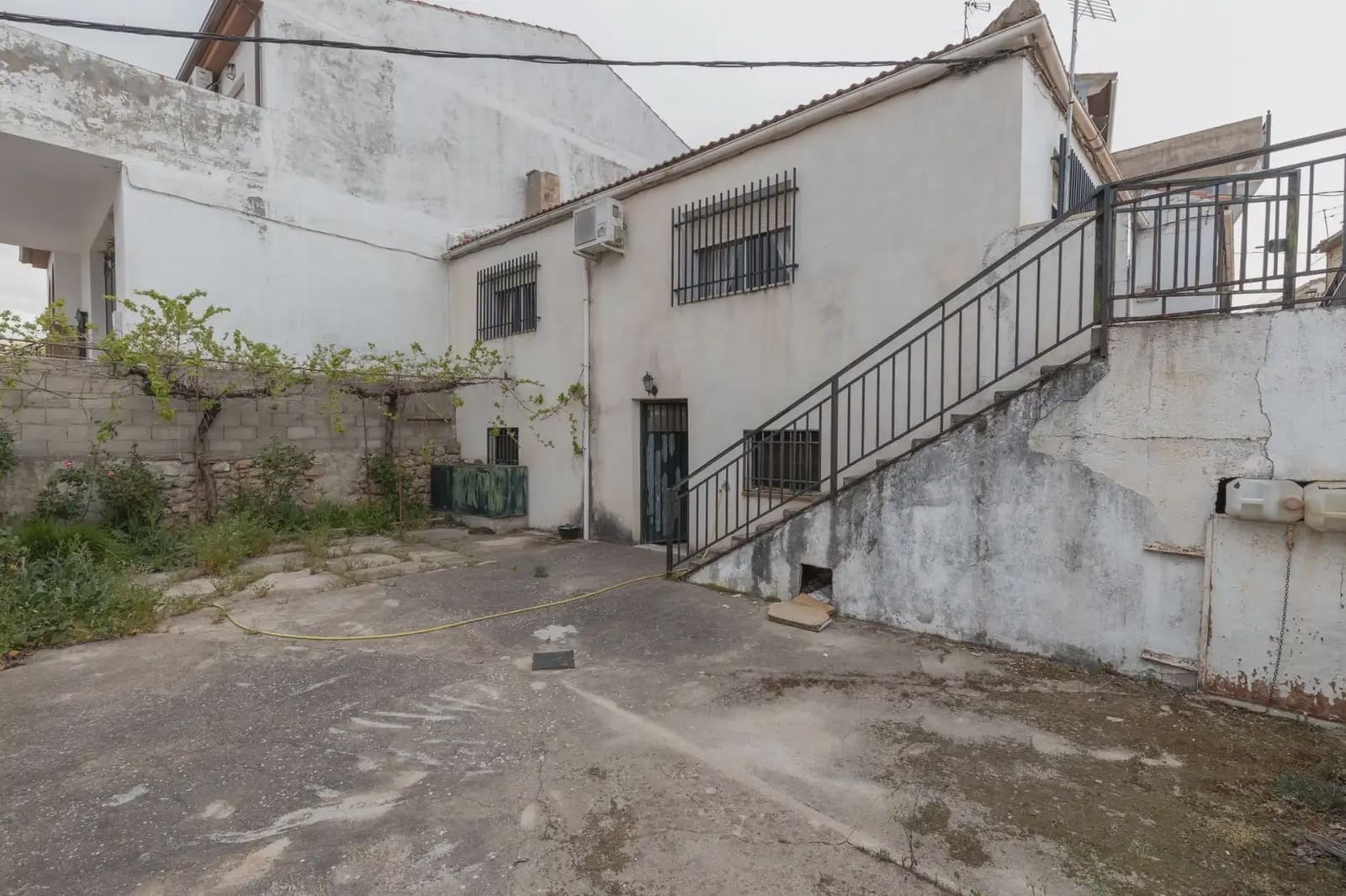 Casa em Banda para venda em Iznalloz com garagem - 129 000 € (Ref: 9837346)