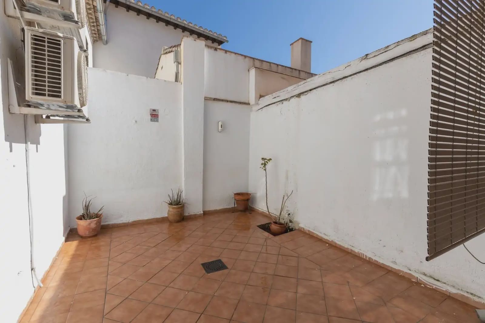 Hus til salgs i Granada by - € 625 000 (Ref: 9837347)