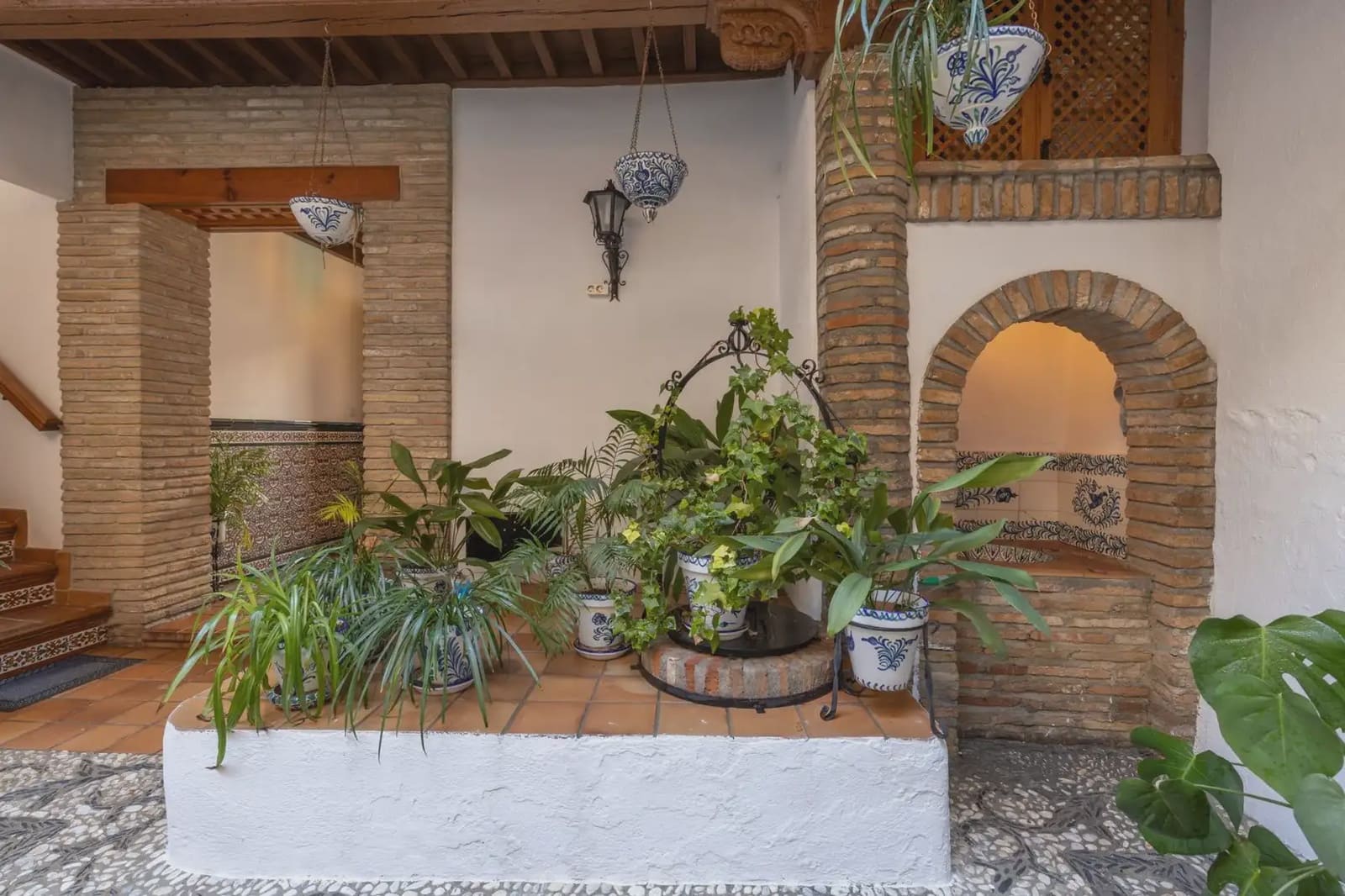 Hus til salgs i Granada by - € 625 000 (Ref: 9837347)