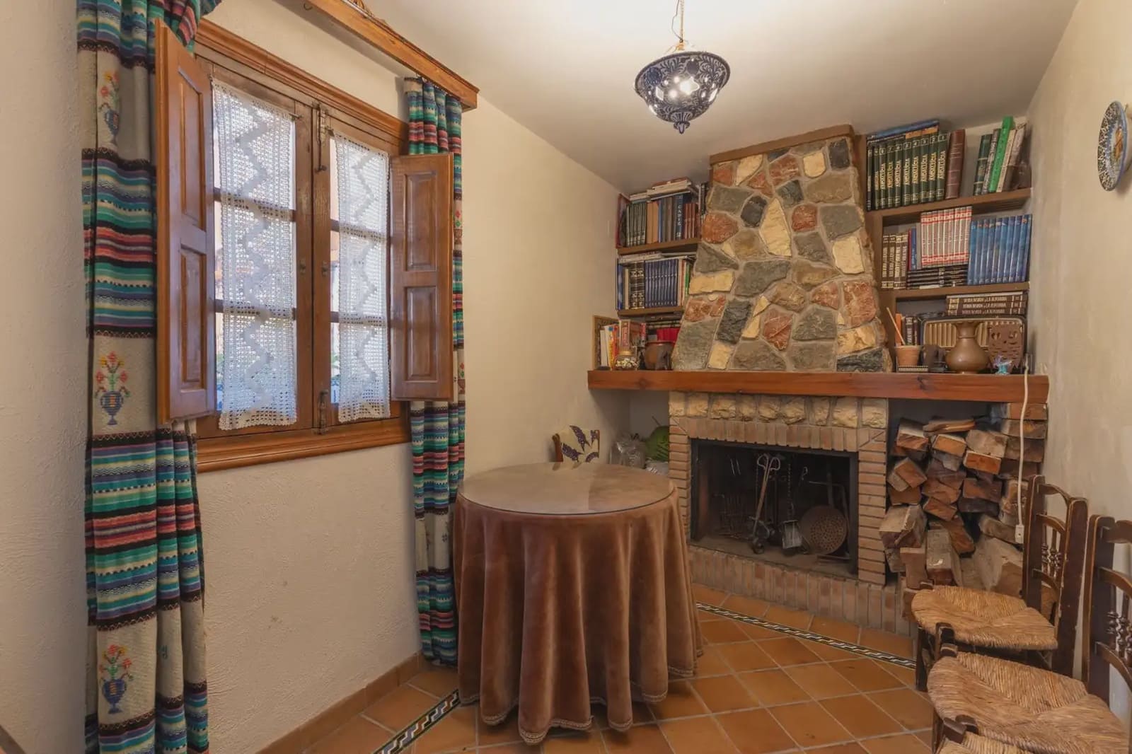 Hus til salgs i Granada by - € 625 000 (Ref: 9837347)