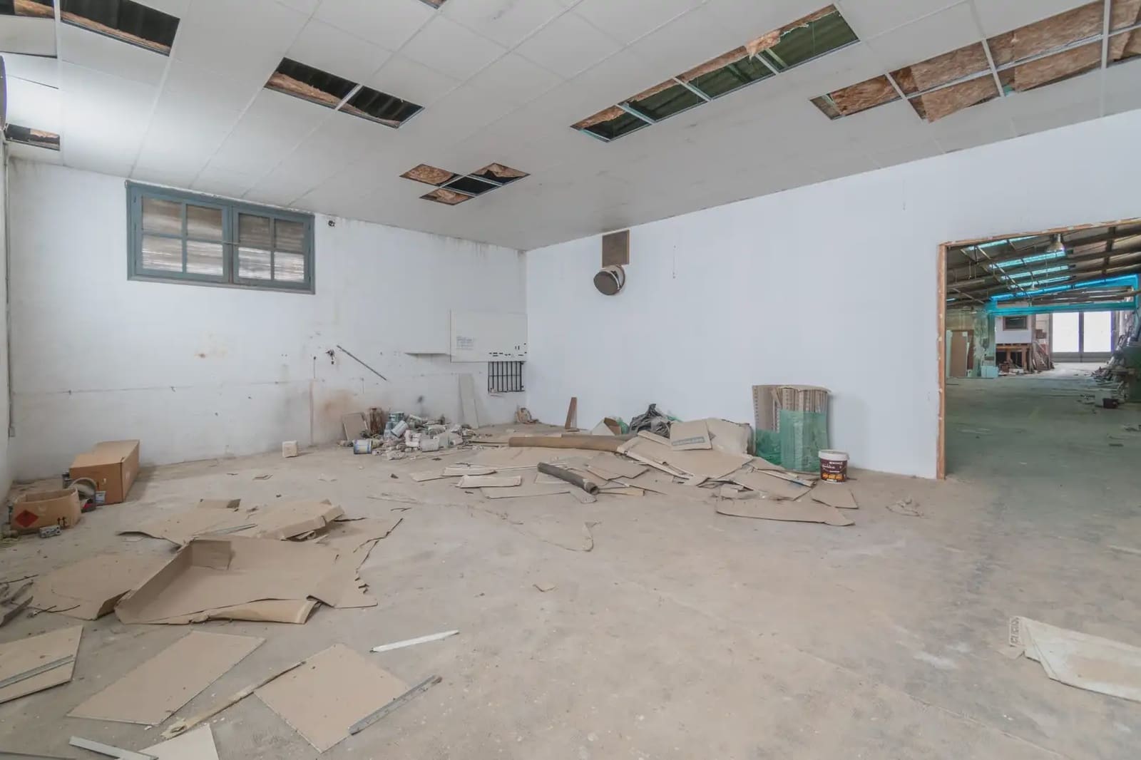 Local Comercial en Albolote en venta - 685.000 € (Ref: 9837348)