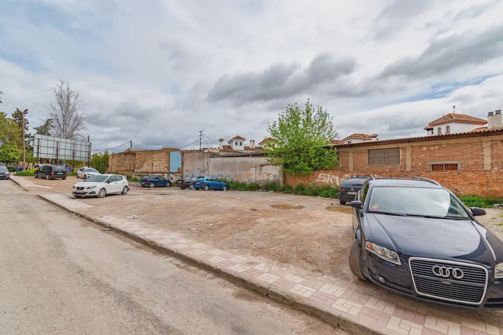 Local Comercial en Albolote en venta - 685.000 € (Ref: 9837348)