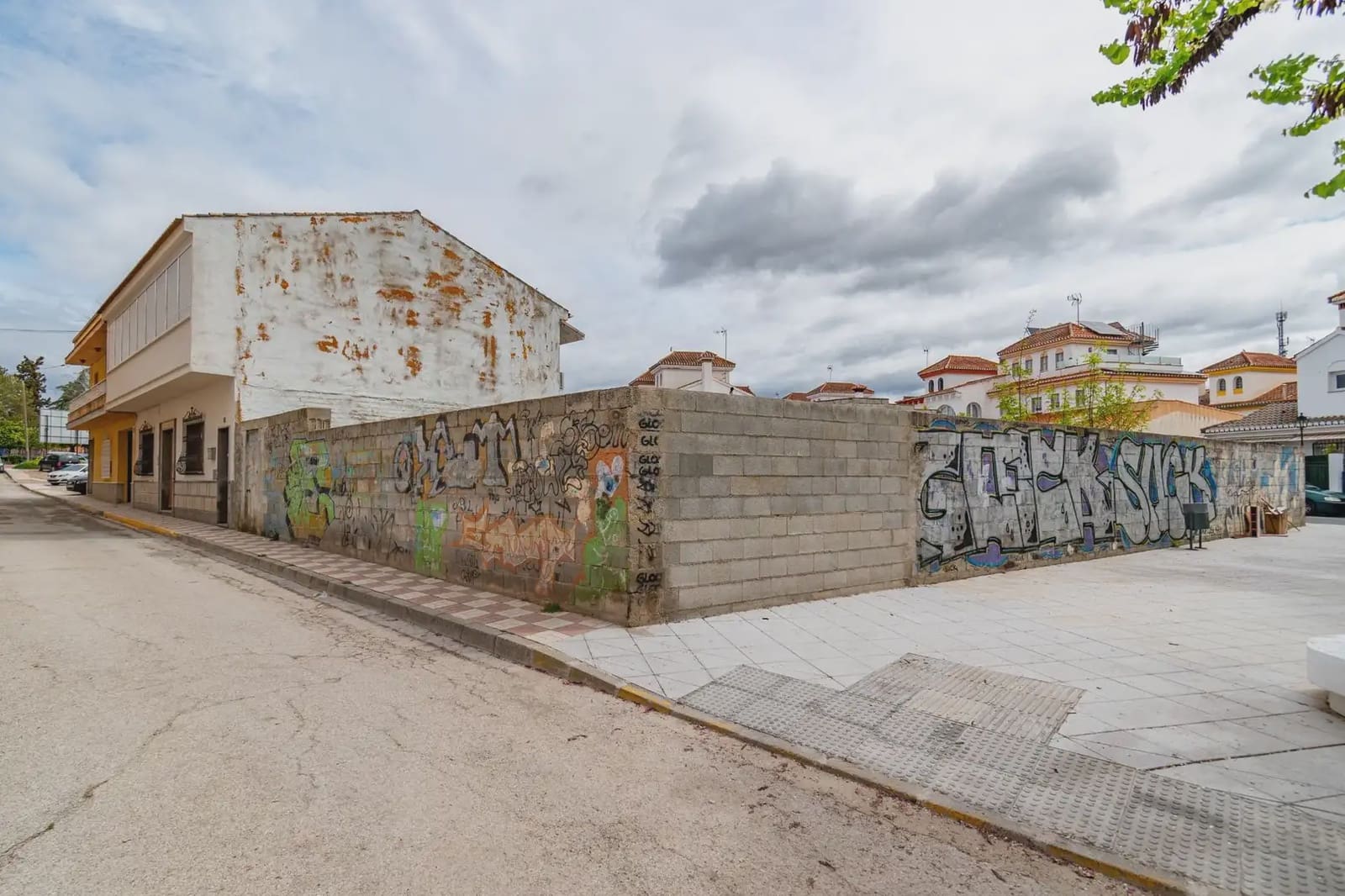 Local Comercial en Albolote en venta - 685.000 € (Ref: 9837348)