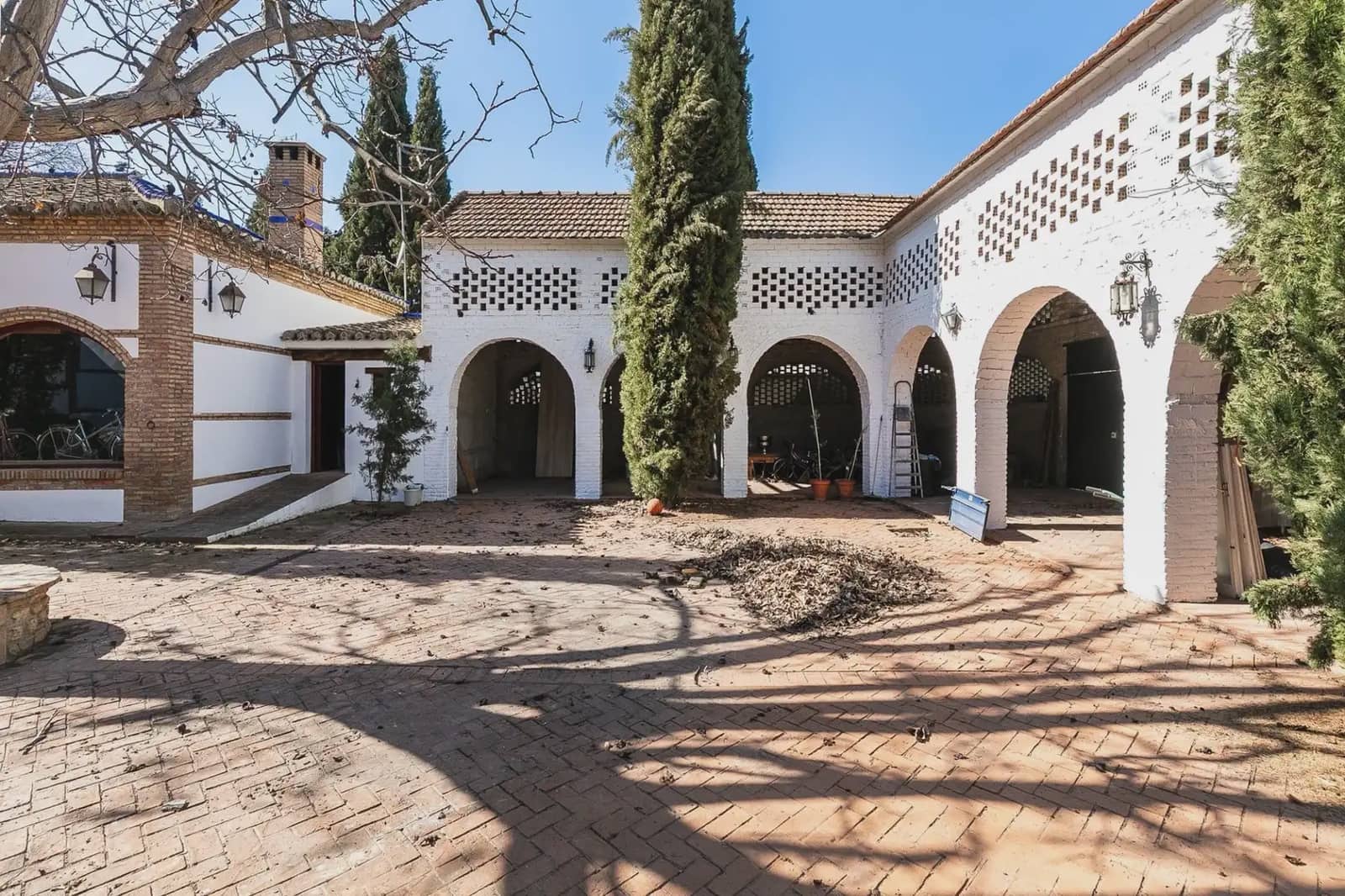 Finca/Herregård til salgs i Vegas del Genil med svømmebasseng garasje - € 1 400 000 (Ref: 9837350)