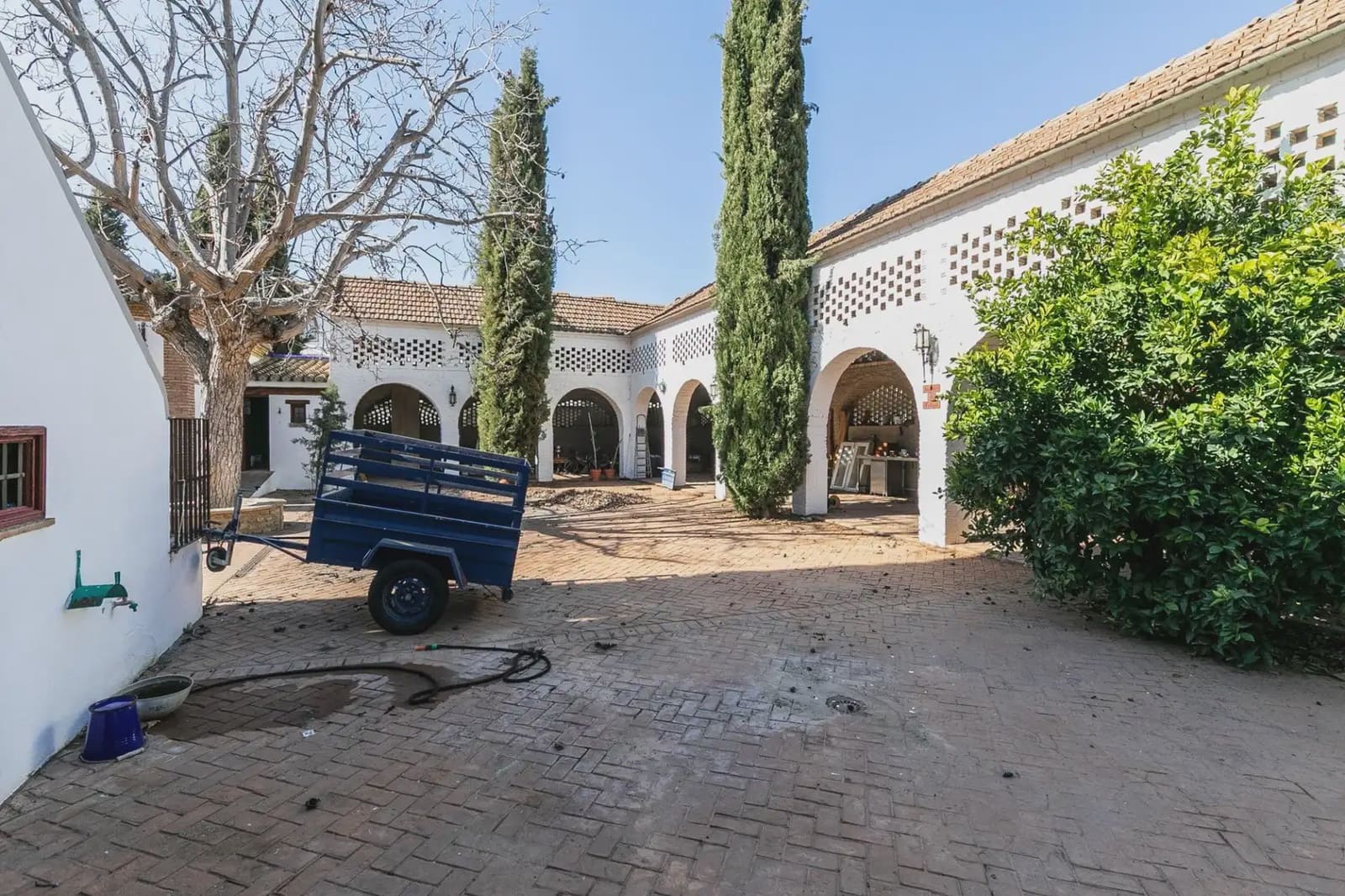 Finca/Herregård til salgs i Vegas del Genil med svømmebasseng garasje - € 1 400 000 (Ref: 9837350)