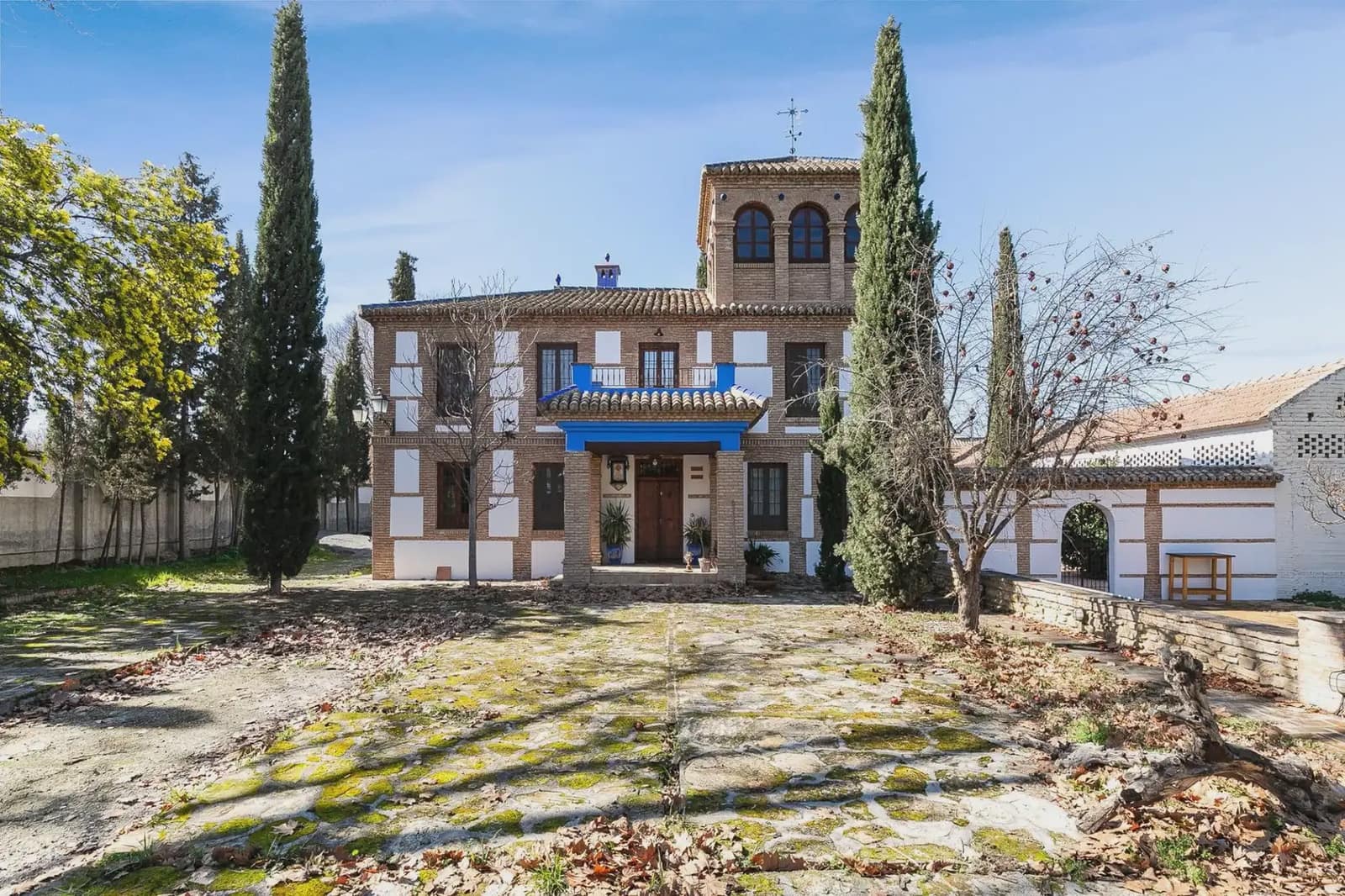 Finca/Herregård til salgs i Vegas del Genil med svømmebasseng garasje - € 1 400 000 (Ref: 9837350)