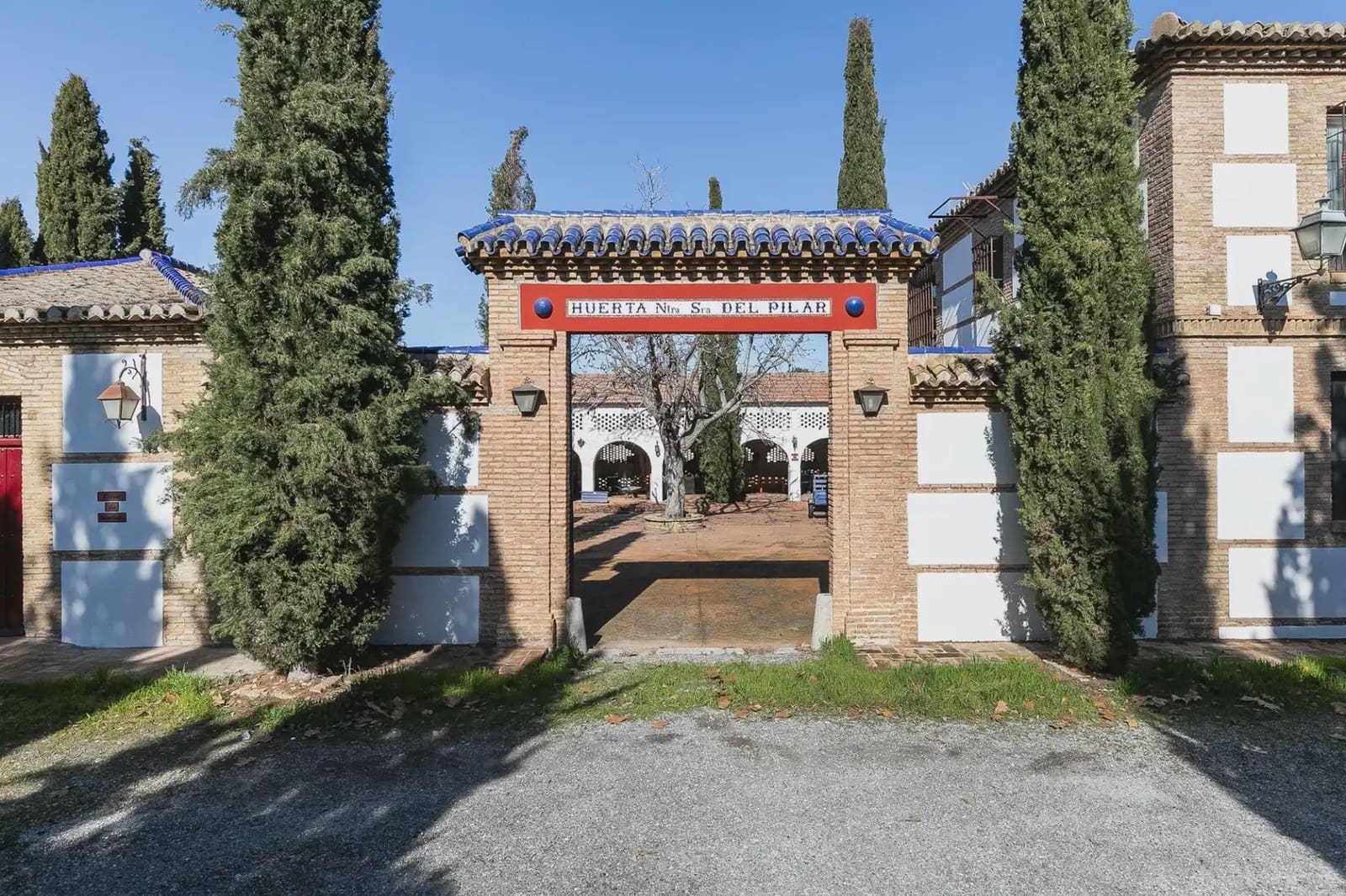 Finca/Herregård til salgs i Vegas del Genil med svømmebasseng garasje - € 1 400 000 (Ref: 9837350)
