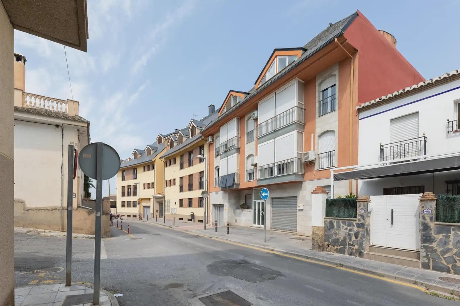 Mieszkanie na sprzedaż w Monachil z garażem - 179 000 € (Ref: 9837351)
