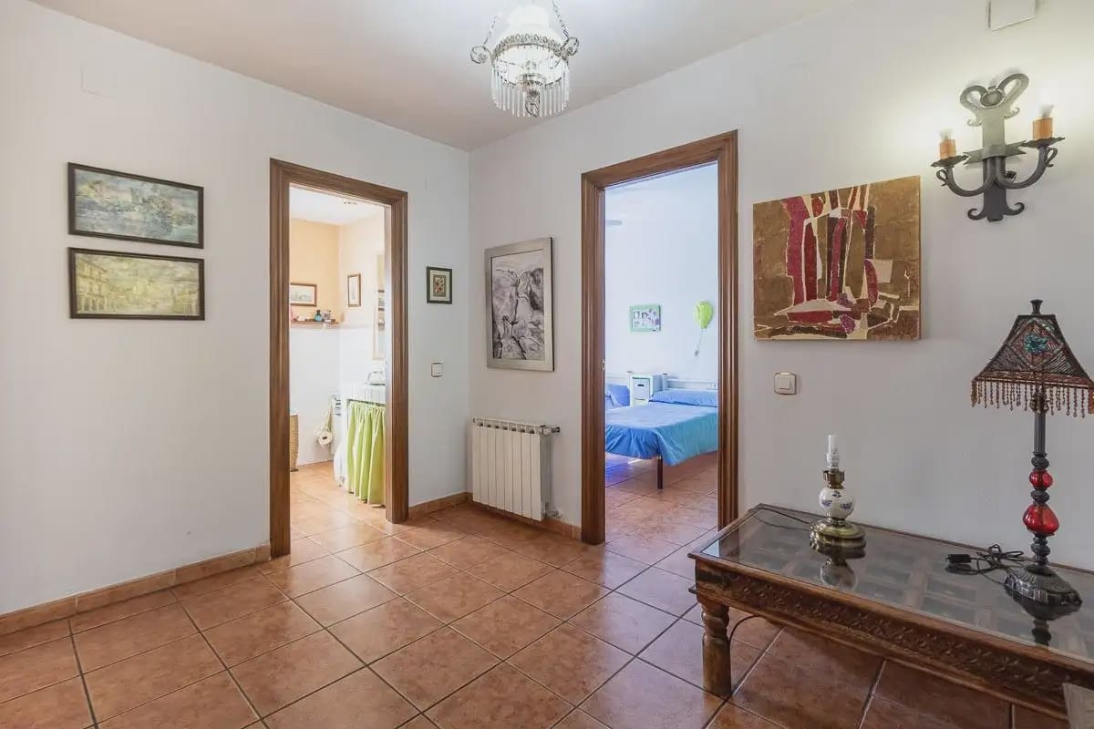 Moradia para venda em Las Gabias com piscina garagem - 515 000 € (Ref: 9837352)
