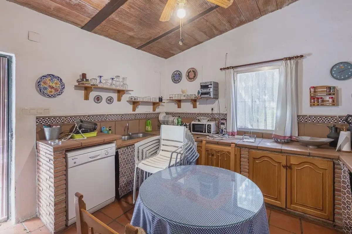 Moradia para venda em Las Gabias com piscina garagem - 515 000 € (Ref: 9837352)
