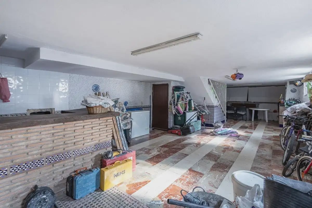Moradia para venda em Las Gabias com piscina garagem - 515 000 € (Ref: 9837352)