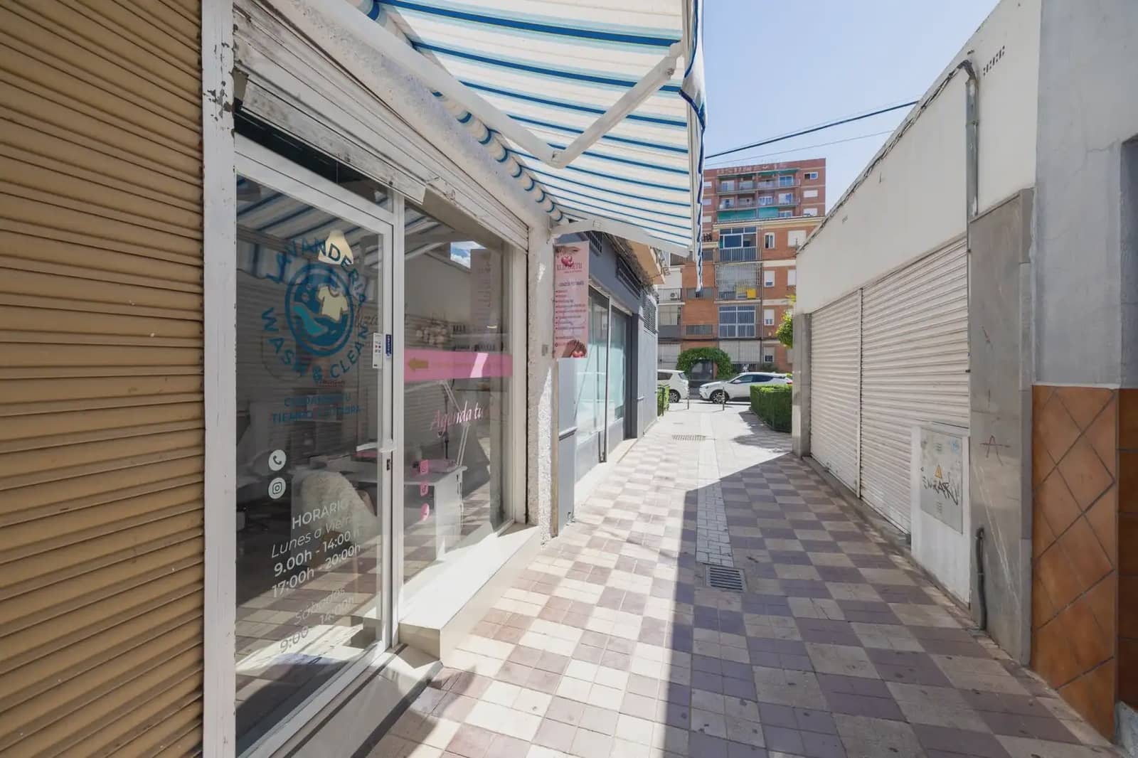 Local Comercial en Granada ciudad en venta - 96.000 € (Ref: 9837354)