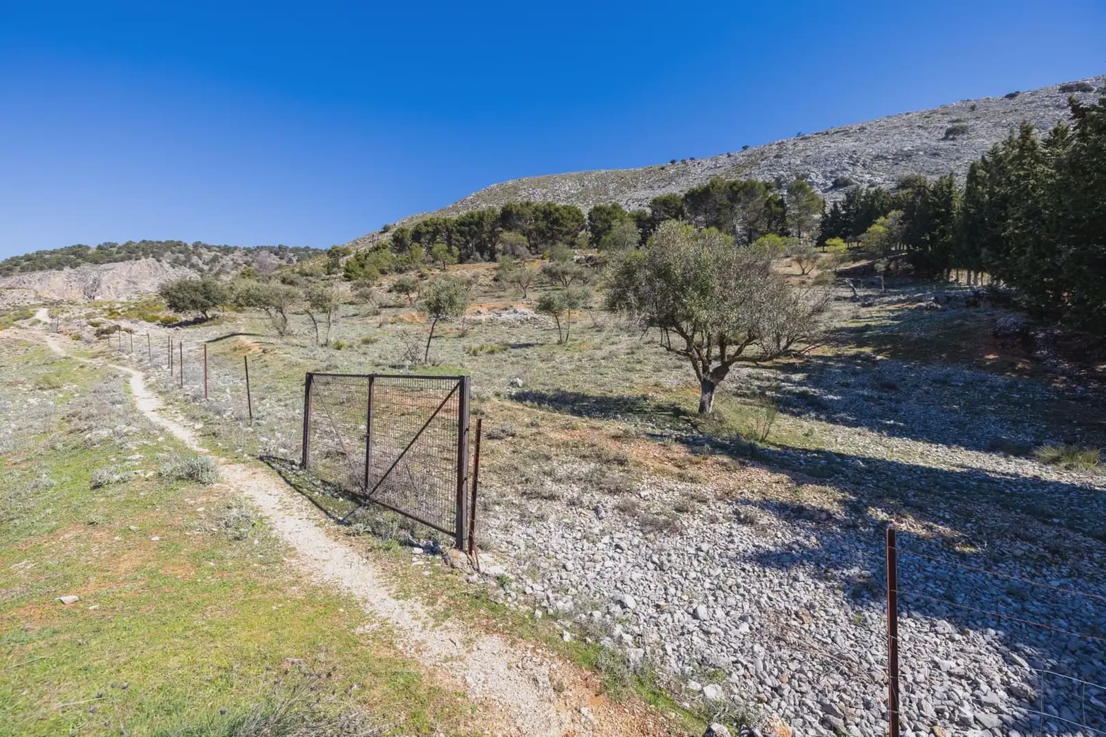 Grunde uden byggetilladelser til salg i Alfacar - € 53.600 (Ref: 9837355)