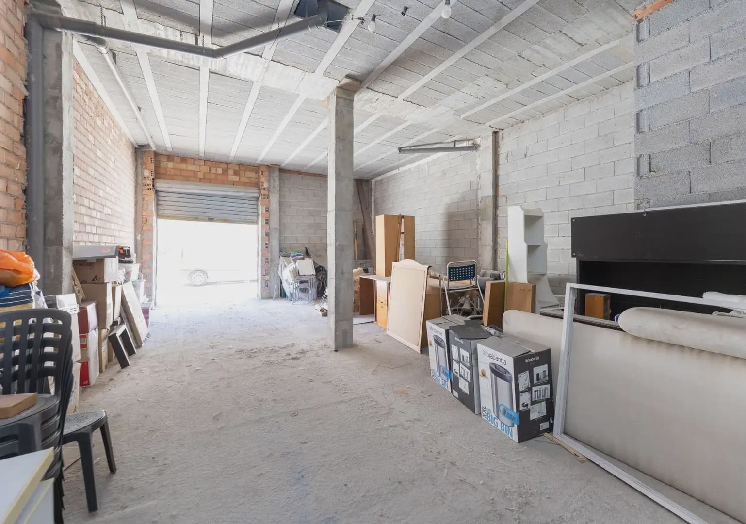 Local Comercial en Churriana de la Vega en venta - 129.000 € (Ref: 9837356)