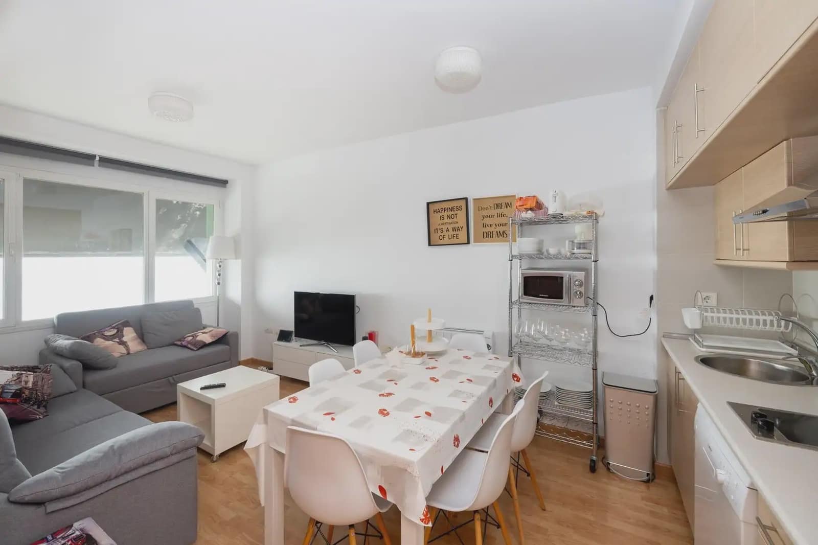 Leilighet til salgs i Sierra Nevada med svømmebasseng garasje - € 199 000 (Ref: 9837357)