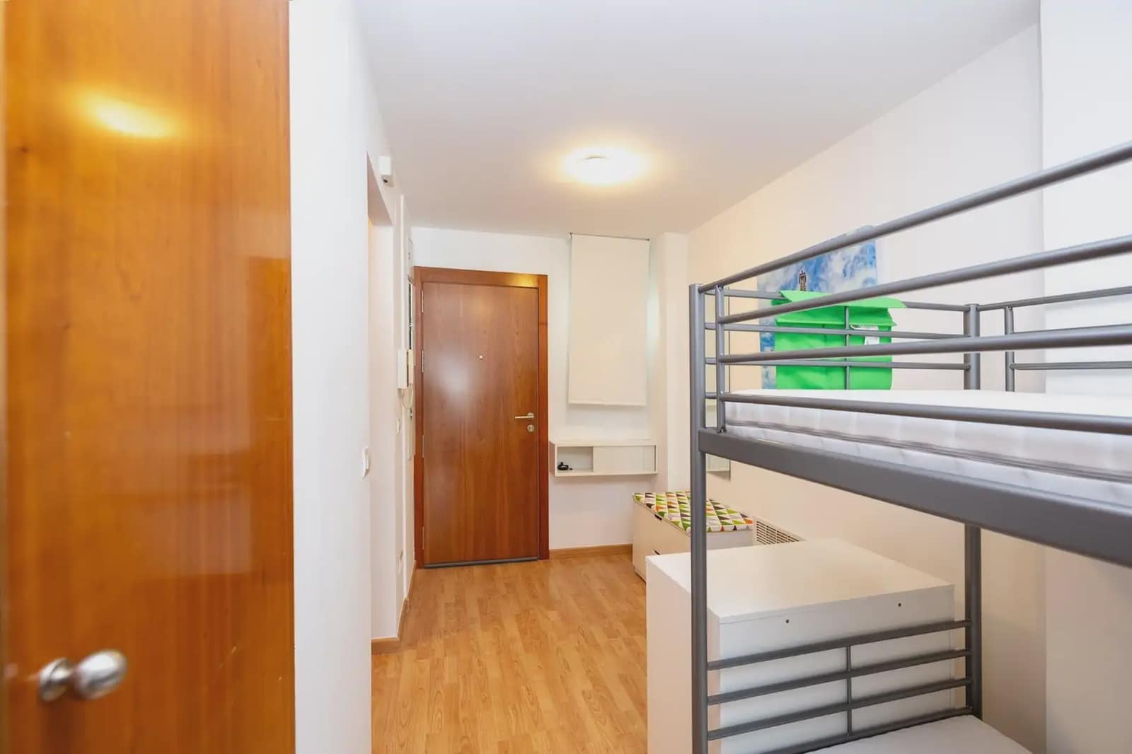 Leilighet til salgs i Sierra Nevada med svømmebasseng garasje - € 199 000 (Ref: 9837357)