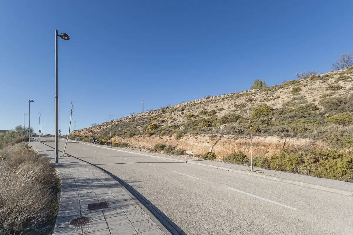 Tontti myytävänä paikassa La Zubia - 65 000 € (Ref: 9837359)