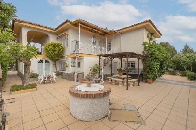 Villa/Maison à vendre à Otura avec piscine garage - 449 000 € (Ref: 9837362)
