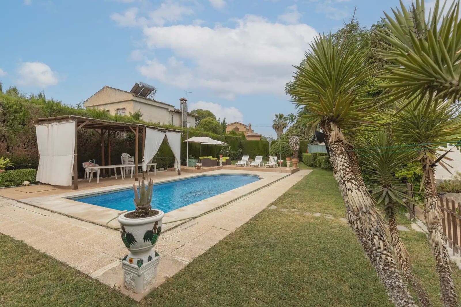 Villa for sale in Otura with pool garage - € 449,000 (Ref: 9837362)