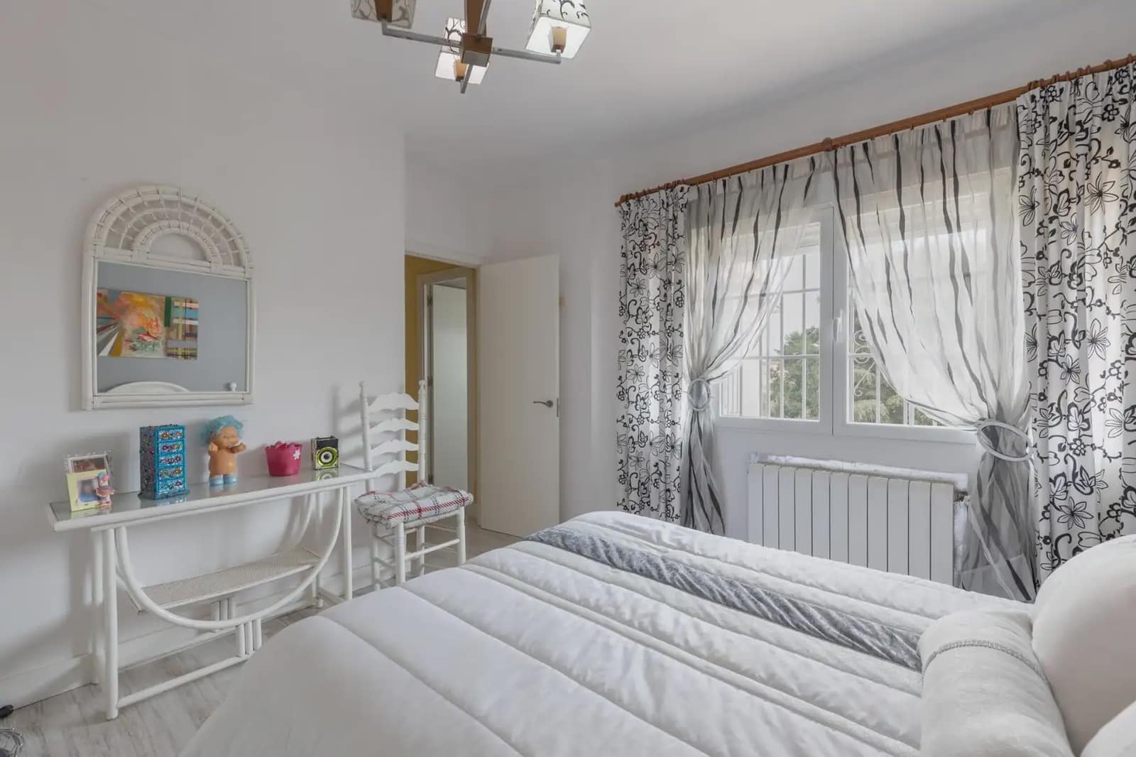 Villa for sale in Otura with pool garage - € 449,000 (Ref: 9837362)